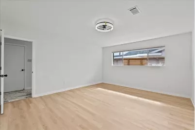 5762 Birdwood Road, Houston, TX 77096 - Photo 24