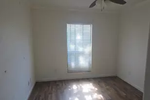 15706 Schumann Ln, Houston, TX 77083 - Photo 8