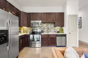 1616 W W Dallas St, Houston, TX 77019 - Photo 4