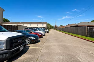 11685 Alief Clodine Rd, Houston, TX 77082 - Photo 32