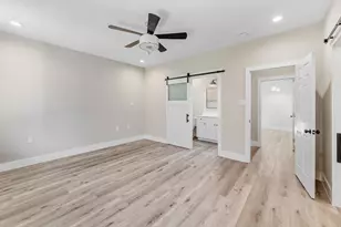 50 Hunters Creek Dr, Huntsville, TX 77340 - Photo 18