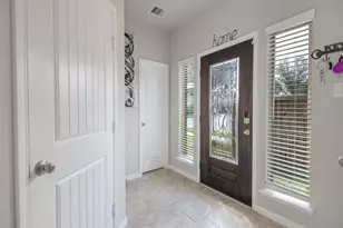 3334 Rainflower Springs Ln, Rosenberg, TX 77471 - Photo 4