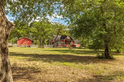 636 Deer Run Road, Bellville, TX 77418 - Photo 20