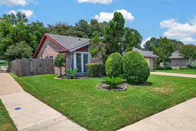 14338 Royal Hill Drive, Houston, TX 77083 - Photo 32