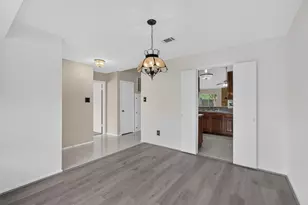 14338 Royal Hill Dr, Houston, TX 77083 - Photo 12