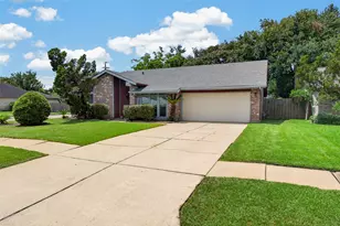 14338 Royal Hill Dr, Houston, TX 77083 - Photo 32