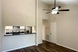 8952 Wilcrest Dr, Houston, TX 77099 - Photo 2