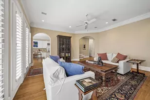 2426 Nantucket Dr, Houston, TX 77057 - Photo 10