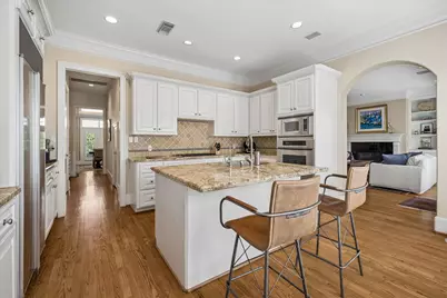 2426 Nantucket Drive #B, Houston, TX 77057 - Photo 12