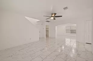 3807 Gardenia Bend Dr, Houston, TX 77053 - Photo 10