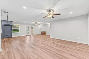 2006 Colby Dr, Baytown, TX 77520 - Photo 6