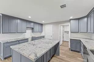 2006 Colby Dr, Baytown, TX 77520 - Photo 8