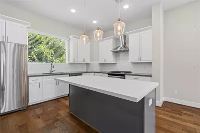 2102 Bello Amanecer Lane, Houston, TX 77055 - Photo 10