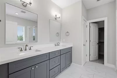 2102 Bello Amanecer Lane, Houston, TX 77055 - Photo 18