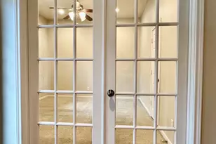 1002 Yaupon Square Ln, Houston, TX 77008 - Photo 8