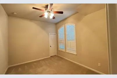 1002 Yaupon Square Lane, Houston, TX 77008 - Photo 20