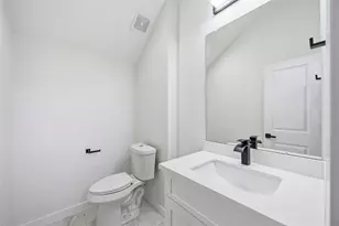 6610 Ezzard Charles Ln, Houston, TX 77091 - Photo 6