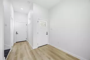 6610 Ezzard Charles Ln, Houston, TX 77091 - Photo 4