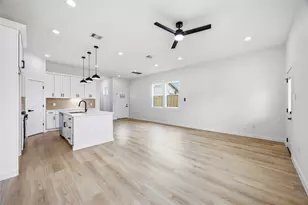 6610 Ezzard Charles Ln, Houston, TX 77091 - Photo 16