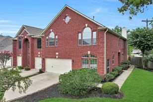 1408 S Friendswood Dr, Friendswood, TX 77546 - Photo 1