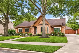 1858 Eagle Falls Dr, Houston, TX 77077 - Photo 2