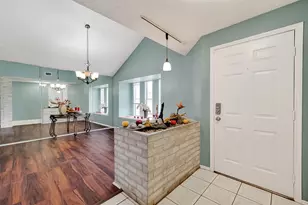 8122 Sandy Glen Ln, Houston, TX 77071 - Photo 4