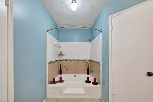 8122 Sandy Glen Ln, Houston, TX 77071 - Photo 18