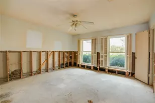 14249 Lost Meadow Ln, Houston, TX 77079 - Photo 16