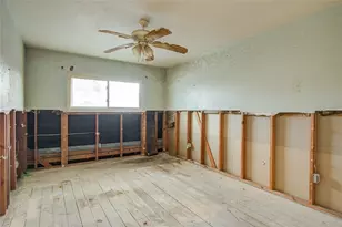 14249 Lost Meadow Ln, Houston, TX 77079 - Photo 22