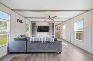 9318 E Creek Bend Dr, Needville, TX 77461 - Photo 34