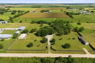 9318 E Creek Bend Dr, Needville, TX 77461 - Photo 6