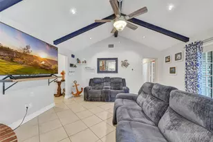 2211 Bayou Dr, League City, TX 77573 - Photo 2