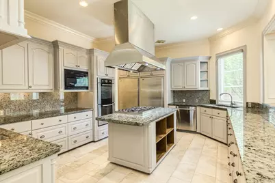 1 Heritage Oak Court, Lake Jackson, TX 77566 - Photo 6