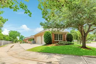 1 Heritage Oak Ct, Lake Jackson, TX 77566 - Photo 12