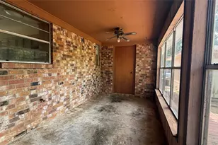 297 Hackberry Ln, Livingston, TX 77351 - Photo 16