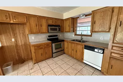 297 Hackberry Lane, Livingston, TX 77351 - Photo 6