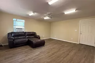 297 Hackberry Ln, Livingston, TX 77351 - Photo 18
