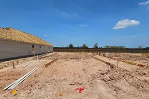 9214 Crestone Peak Dr, Willis, TX 77318 - Photo 2