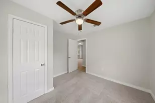 915 S Shanks St, Clute, TX 77531 - Photo 14