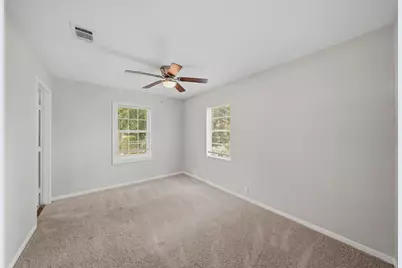 915 S Shanks Street, Clute, TX 77531 - Photo 20