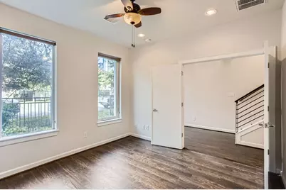 126 Pierce Street, Houston, TX 77002 - Photo 12