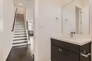 126 Pierce St, Houston, TX 77002 - Photo 14