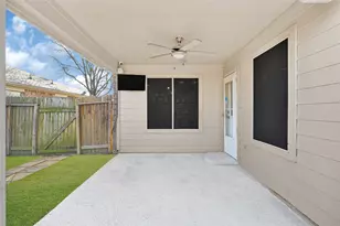 15911 Breanna Ln, Houston, TX 77049 - Photo 48