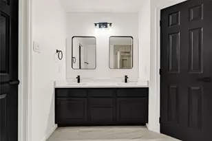 15911 Breanna Ln, Houston, TX 77049 - Photo 16