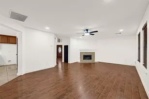 15911 Breanna Ln, Houston, TX 77049 - Photo 32