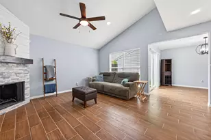10254 Sunwood Dr, Houston, TX 77041 - Photo 18
