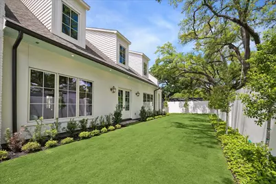 10801 Long Shadow Lane, Hunters Creek Village, TX 77024 - Photo 38