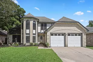 714 Regency Ct, Friendswood, TX 77546 - Photo 1