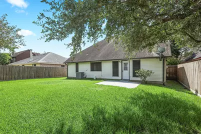 714 Regency Court, Friendswood, TX 77546 - Photo 20