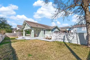 701 Highland St, Houston, TX 77009 - Photo 2